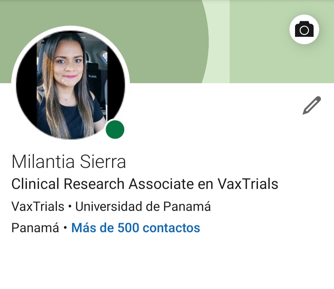 Perfil de LinkedIn antiguo con un titular de una sola línea, sin banner ni estrategia